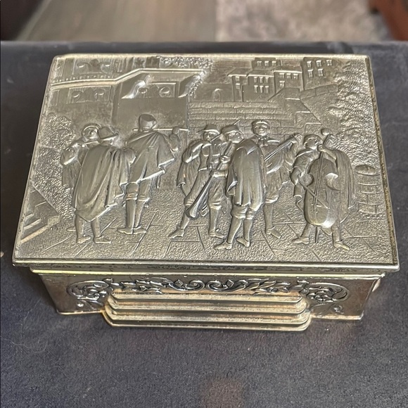 Vintage Silver Decorative Box - Picture 1 of 8